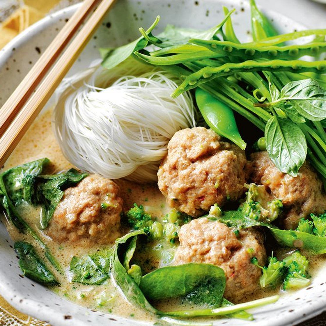 Pork meatball green curry