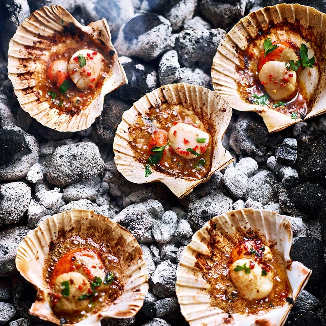 Scallops with garlic, chilli and anchovy butter