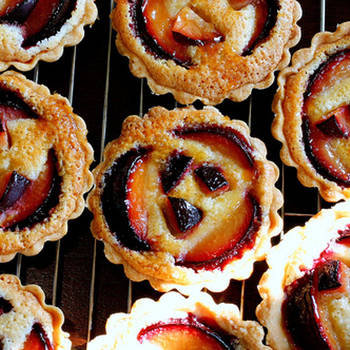 plum-almond tart