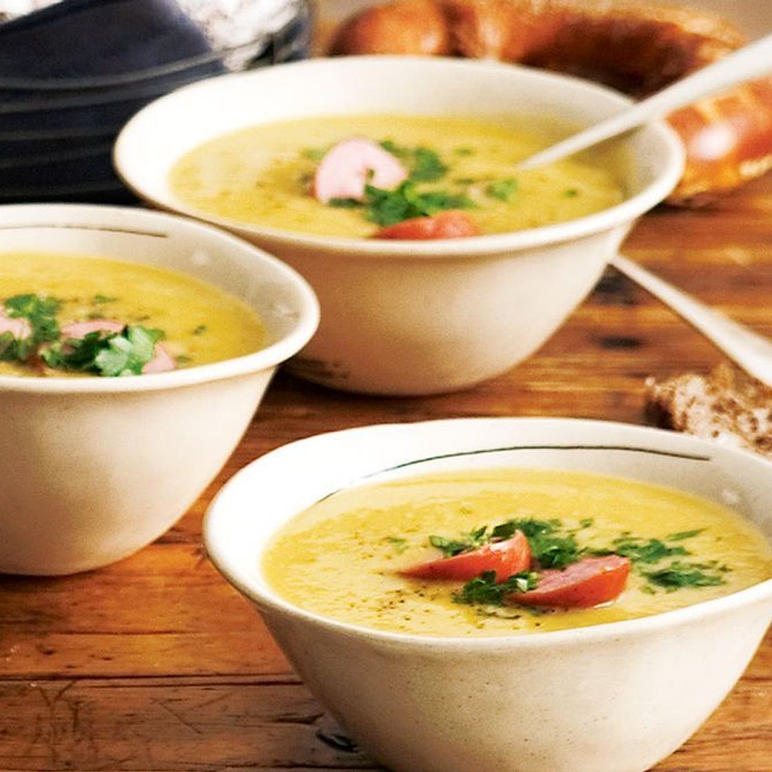 Pea, ham & sausage soup