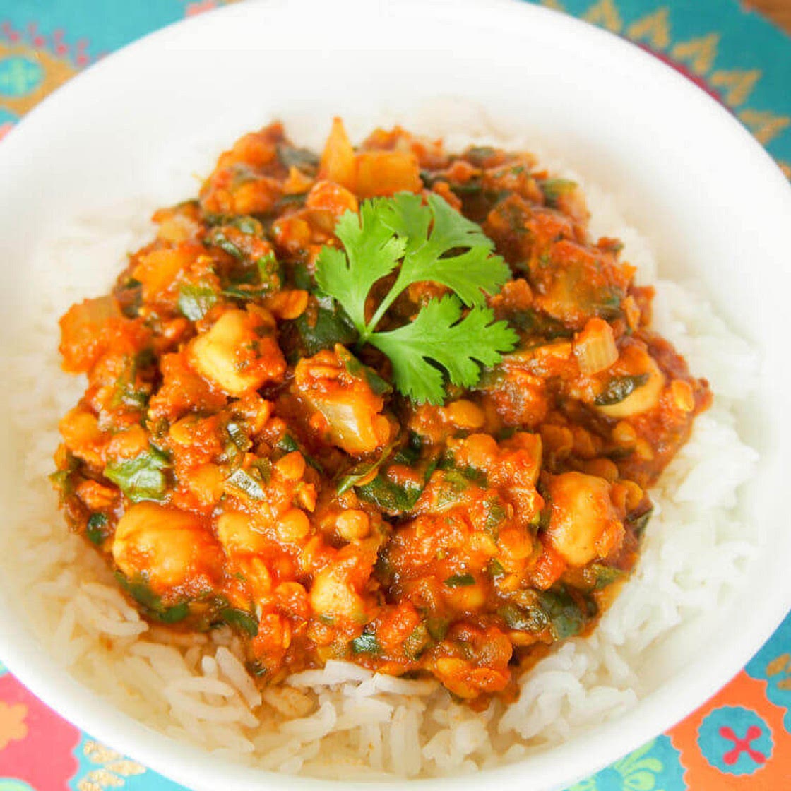 Chickpea, lentil and spinach curry