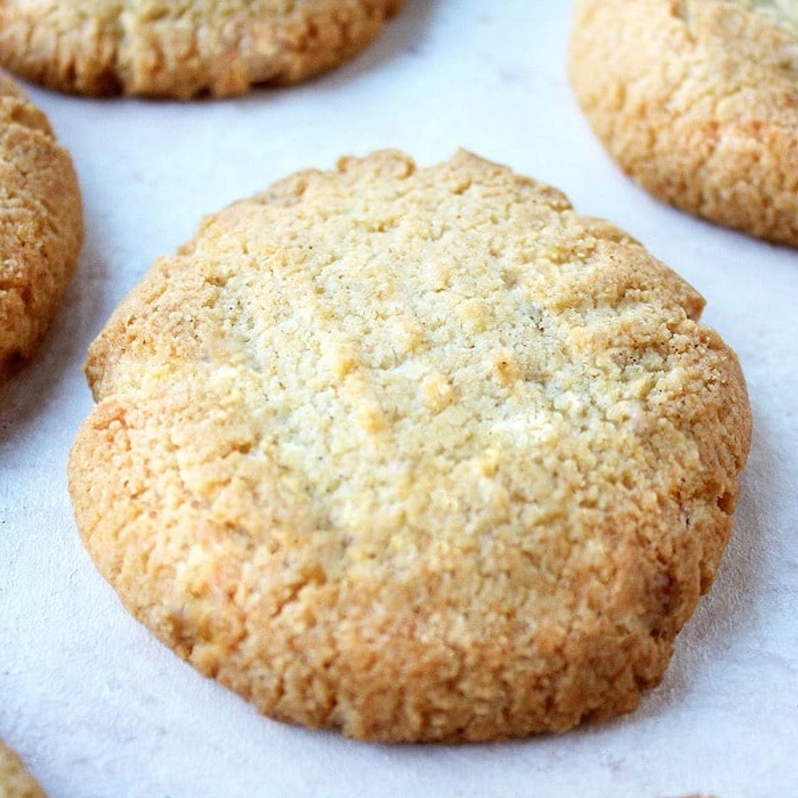 Low-Carb Gingersnap Cookies