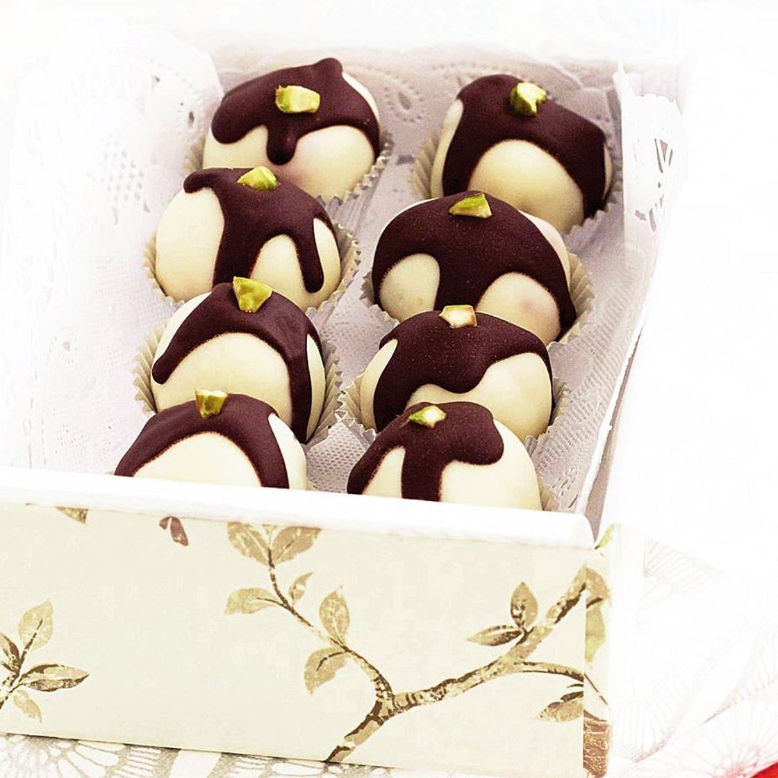 Turkish delight & pistachio truffles