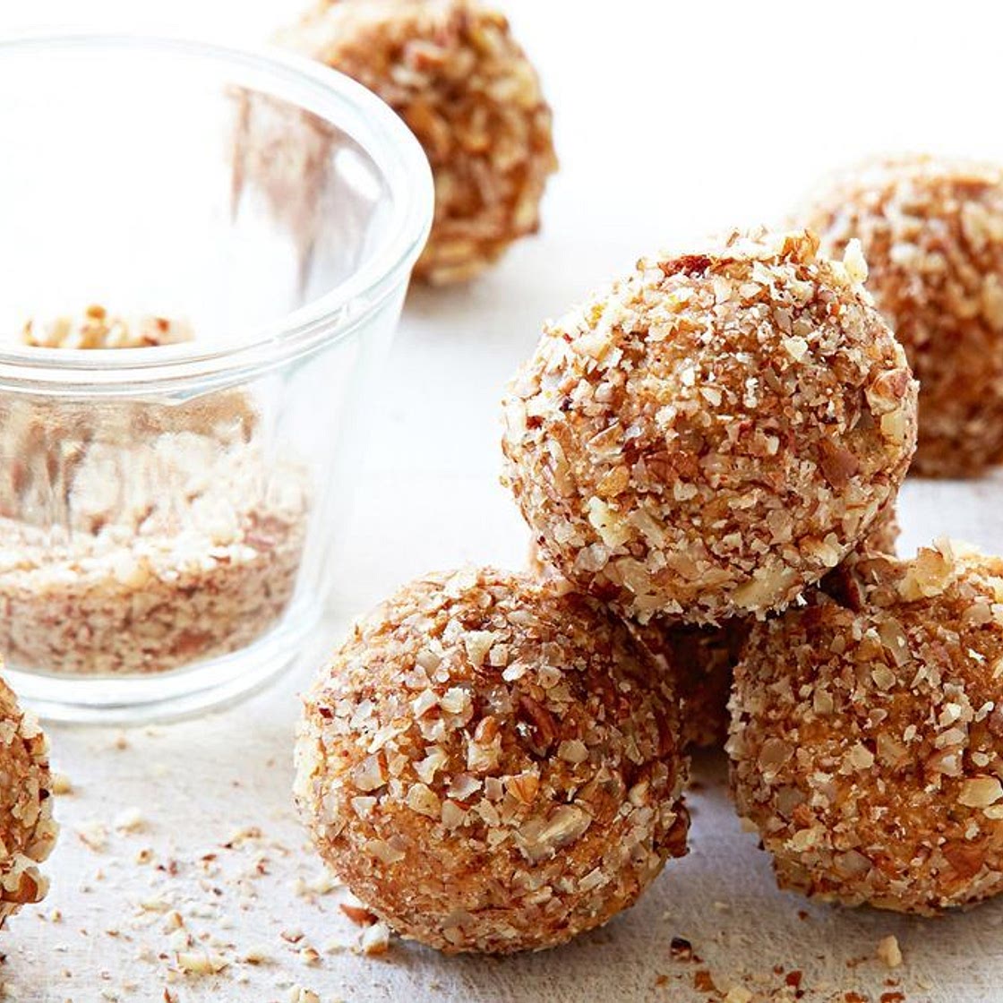Pecan and pumpkin pie bliss balls