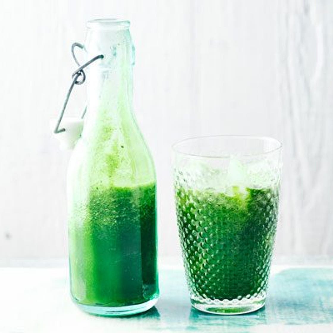 Cucumber, apple & spinach juice