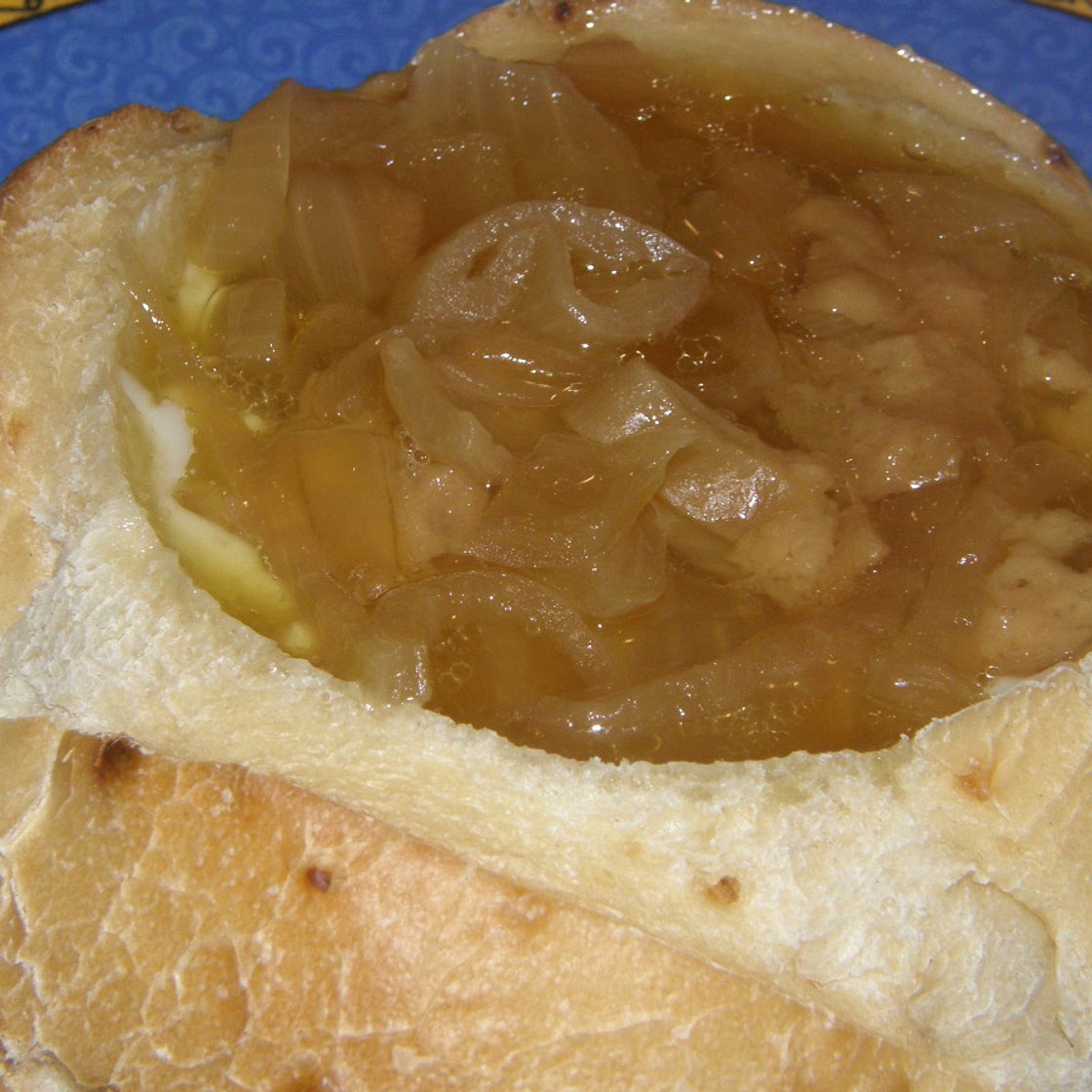 Old-Fashioned Crock Pot Onion Soup