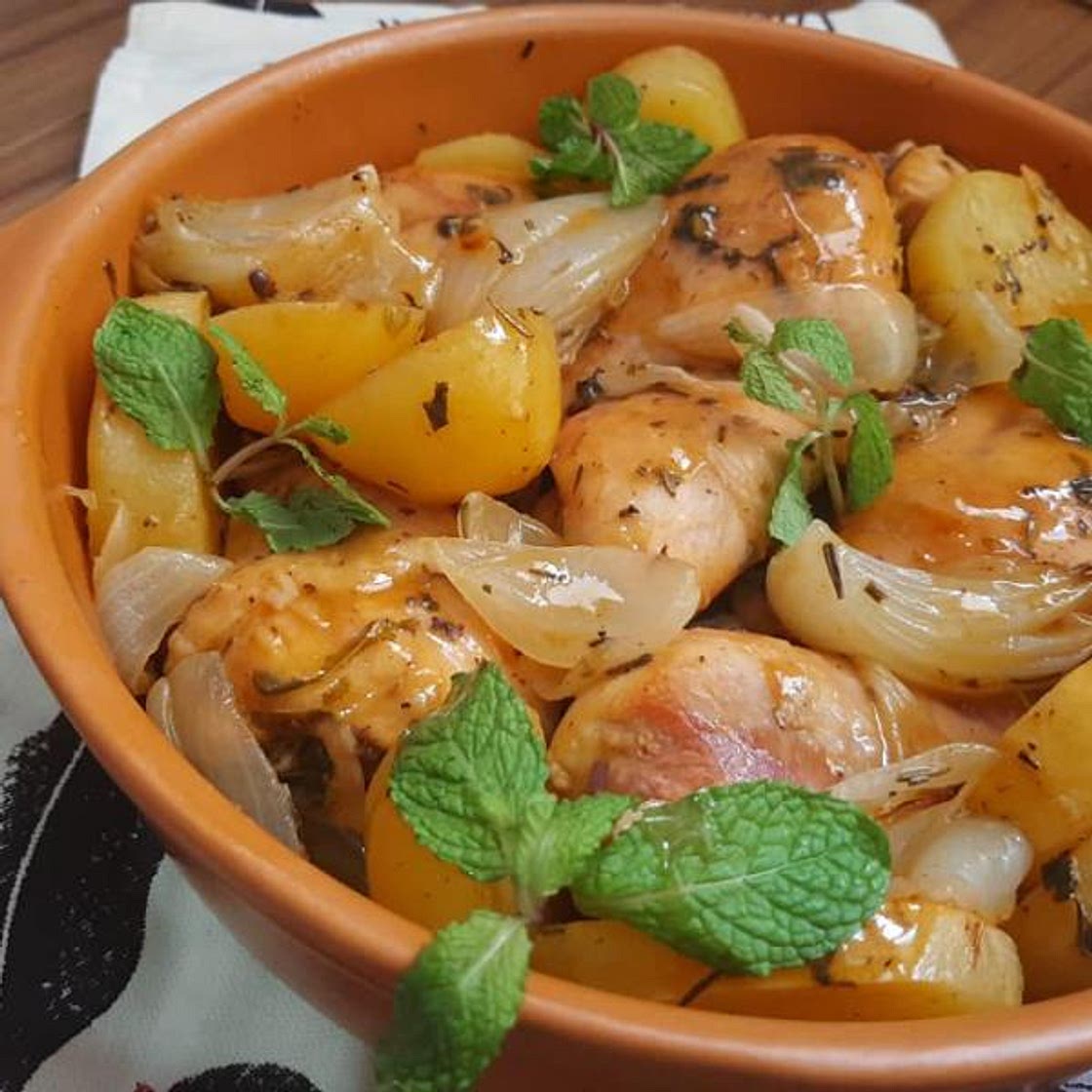 Receita de Coxa de frango assada com batata