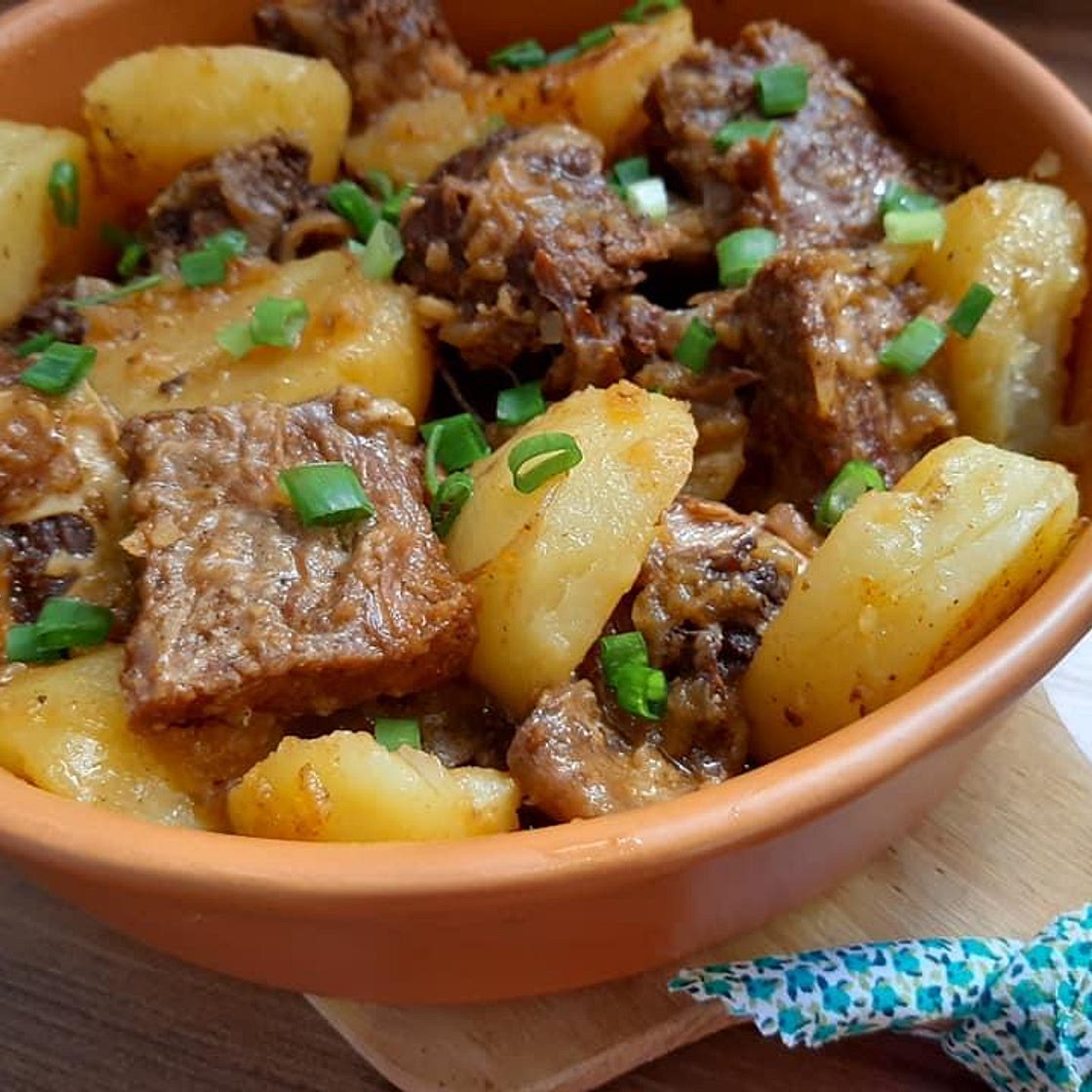 Receita de Costela assada na panela de pressão com batata