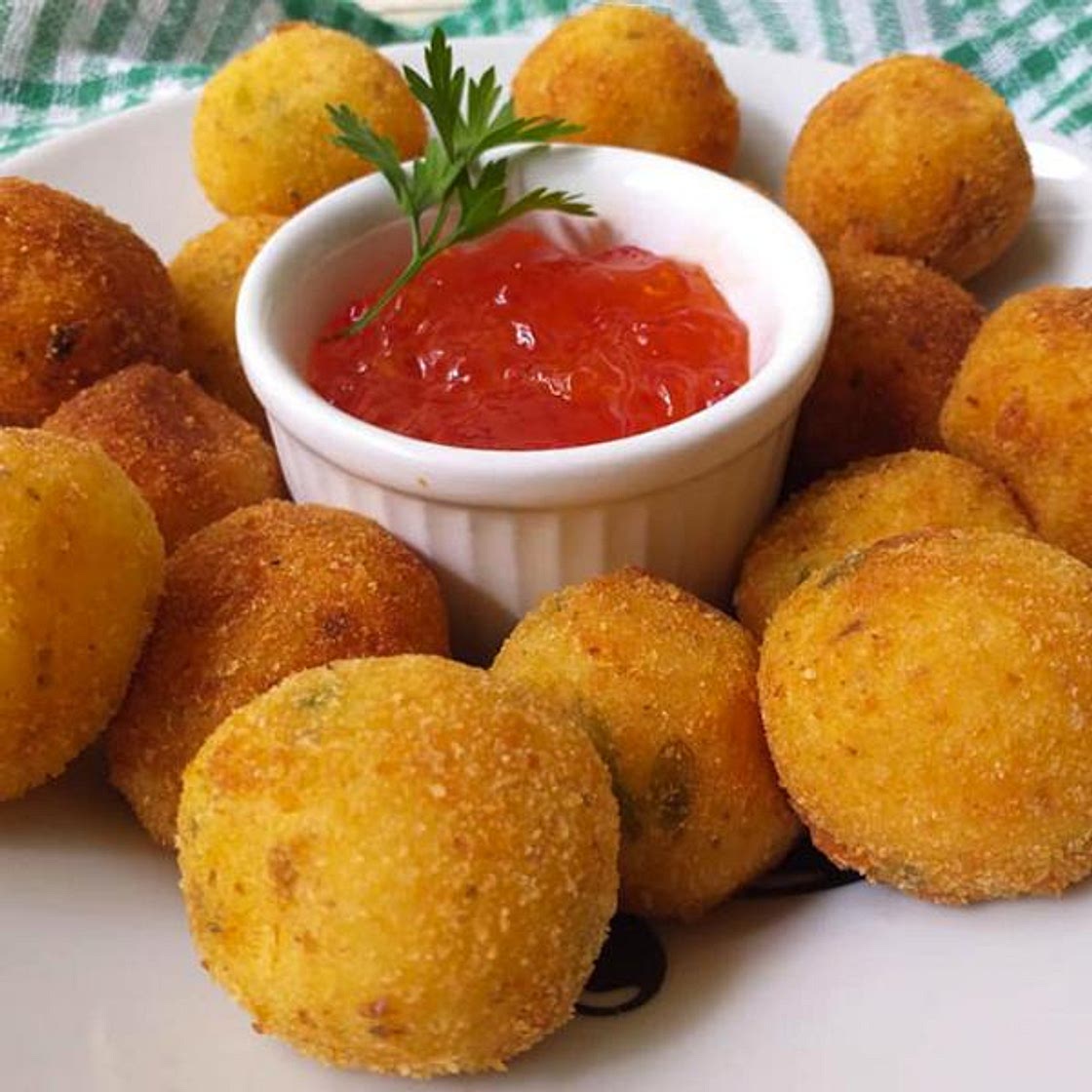 Receita de Bolinho de batata fácil e rápido