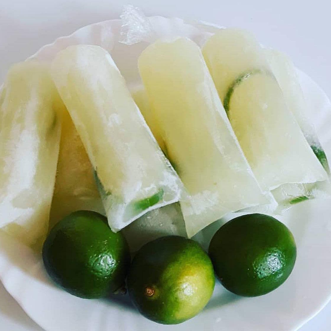 Receita de Geladinho de caipirinha de limão