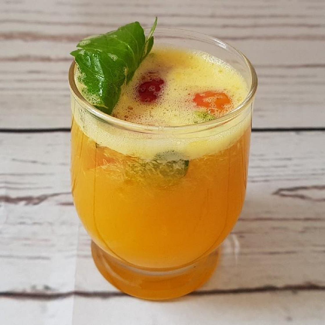 Suco de laranja com gengibre