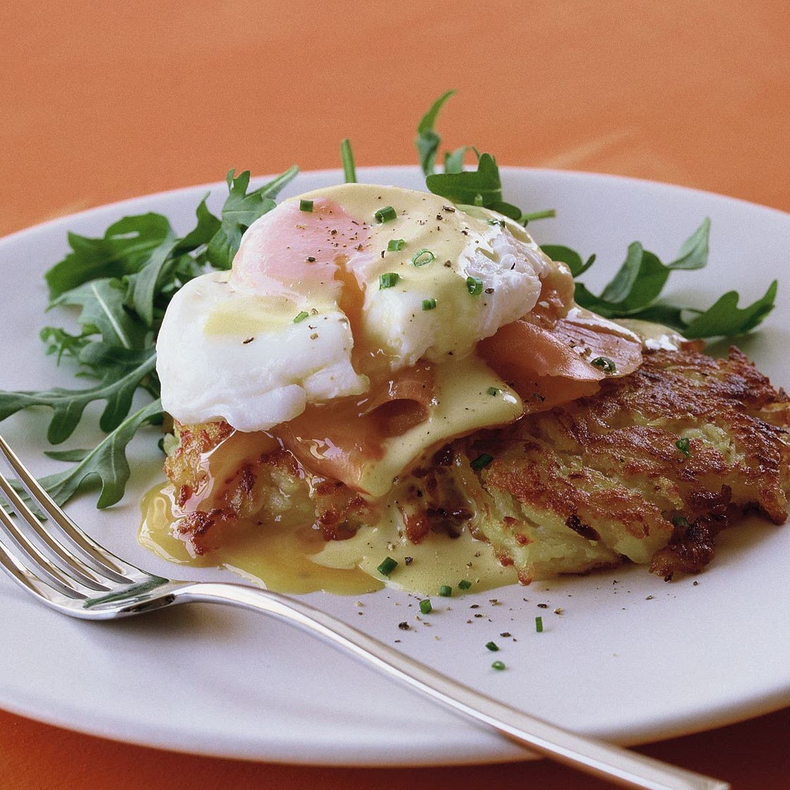 Potato rosti with smoked salmon, egg and hollandaise