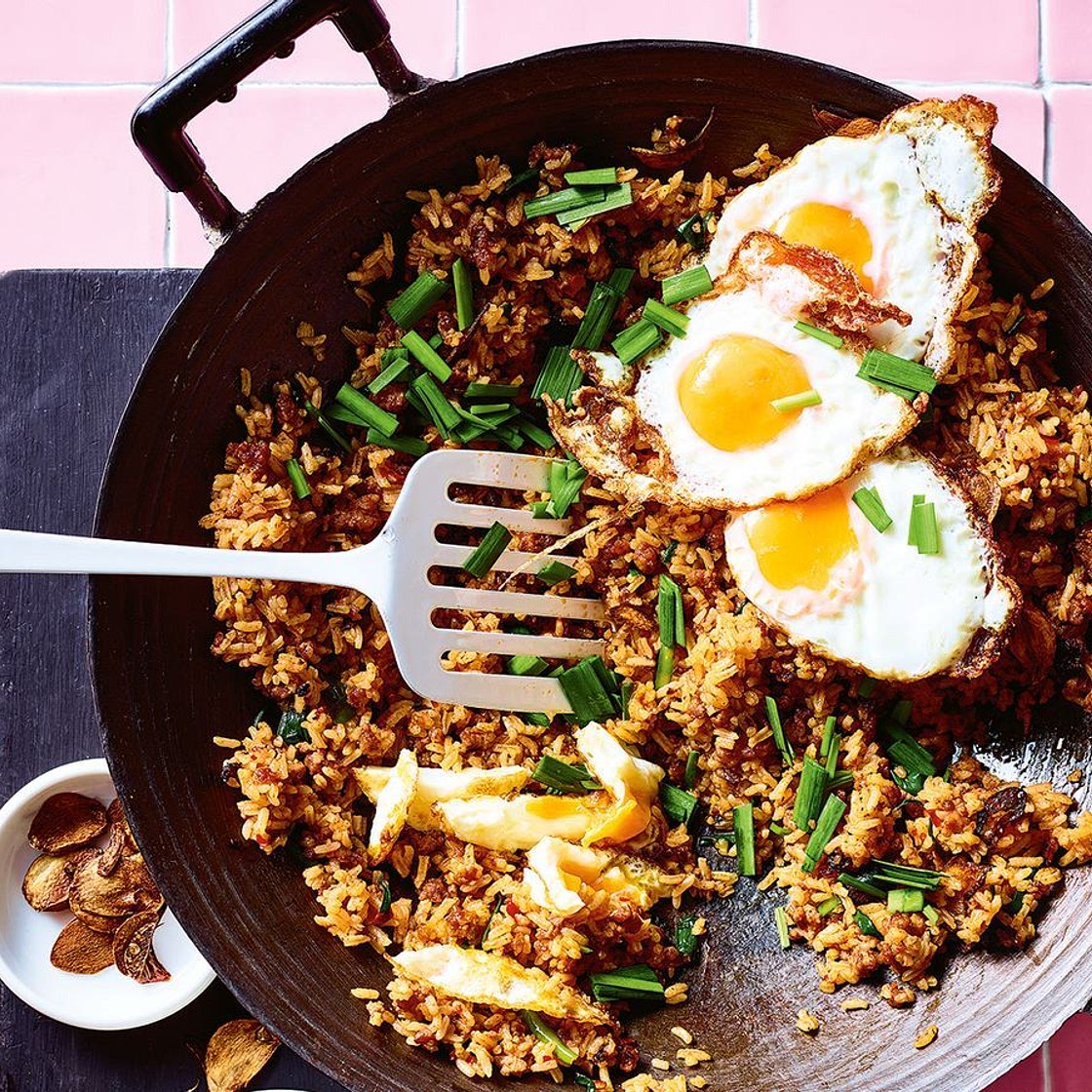 Garlicky fried rice with crisp pork