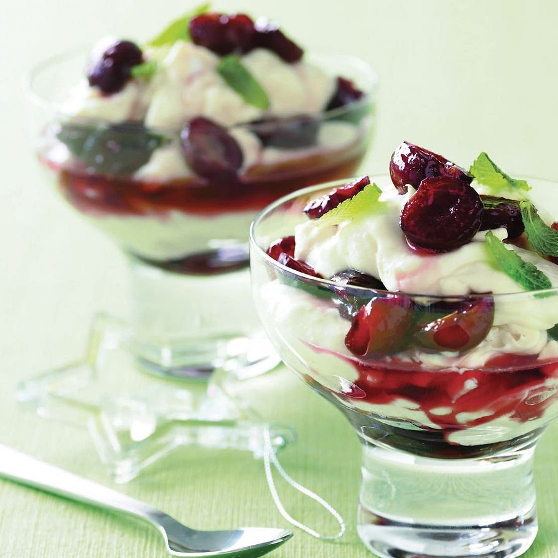 Cherry meringue desserts