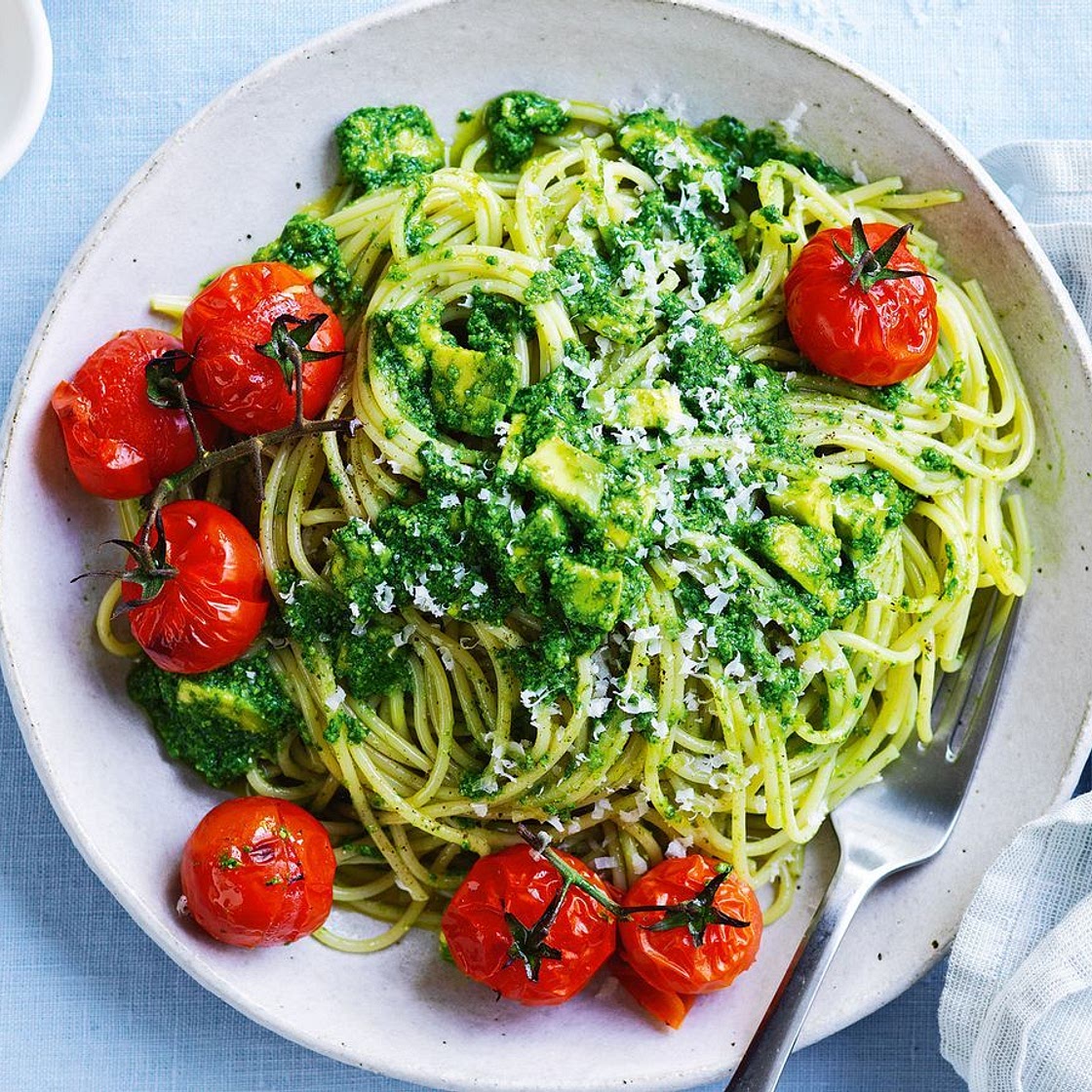 Avocado pesto pasta