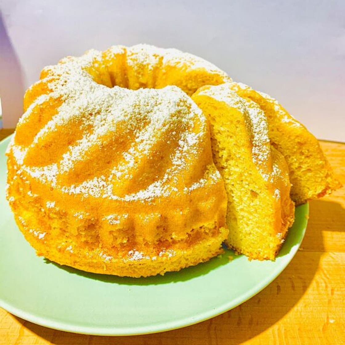 Torta al latte caldo | Ricetta senza burro e senza nichel