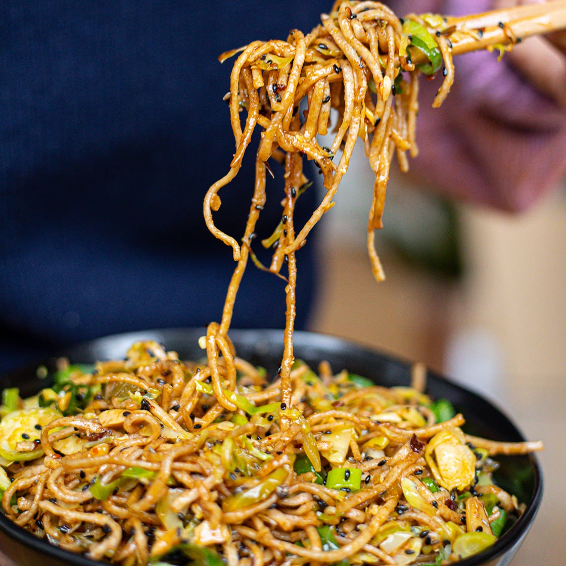 Sprout & Chilli Peanut Noodles