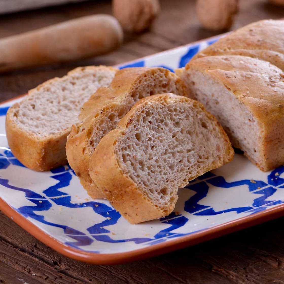 Pan de beicon, nueces y aceitunas