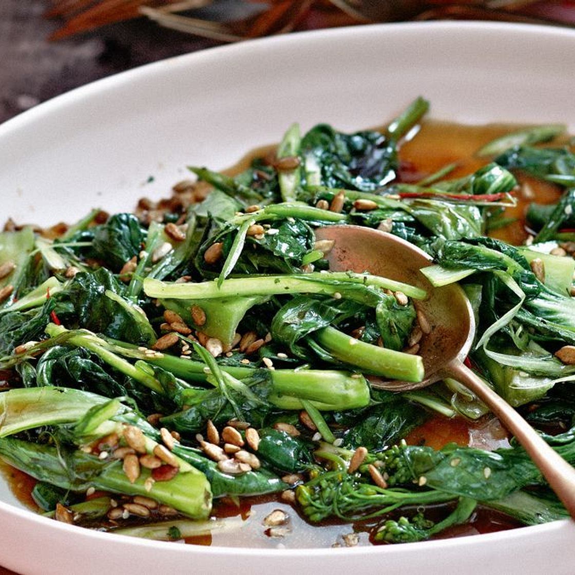 Stir-fried vegetable salad (Pad pak)