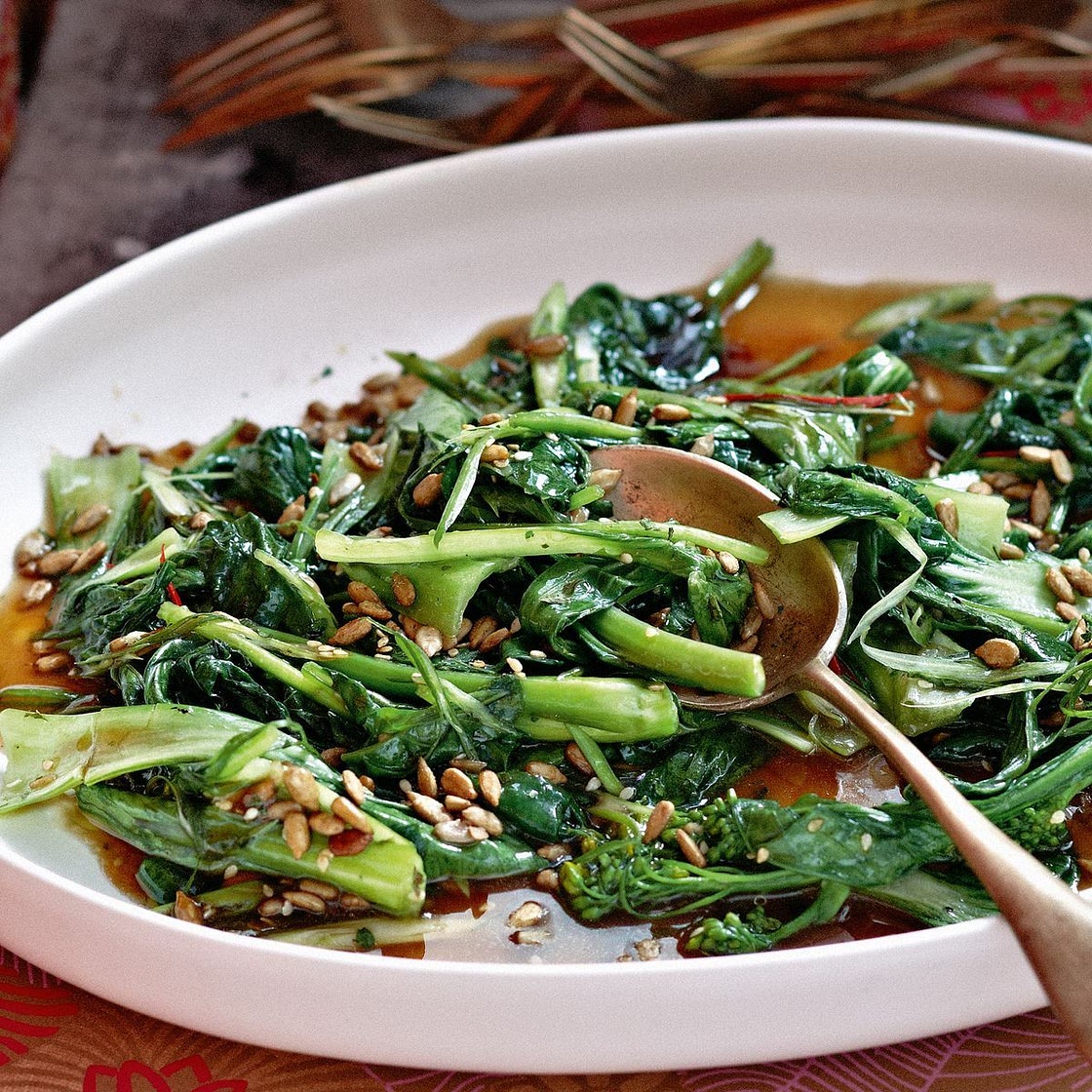 Stir-fried vegetable salad (Pad pak)