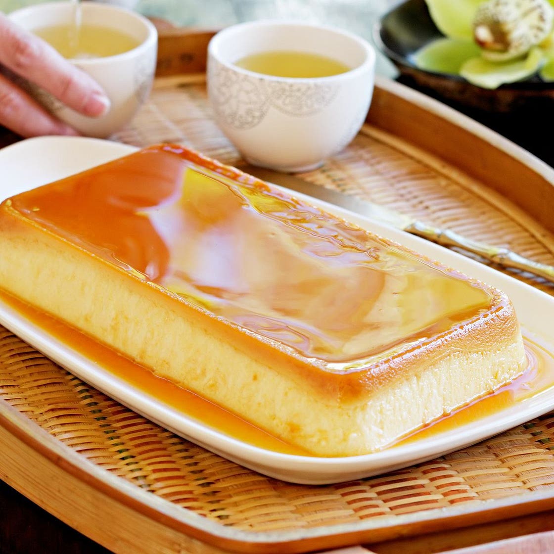 Banh gan (coconut creme caramel with lemon grass)