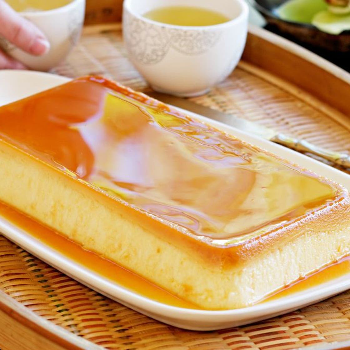 Banh gan (coconut creme caramel with lemon grass)