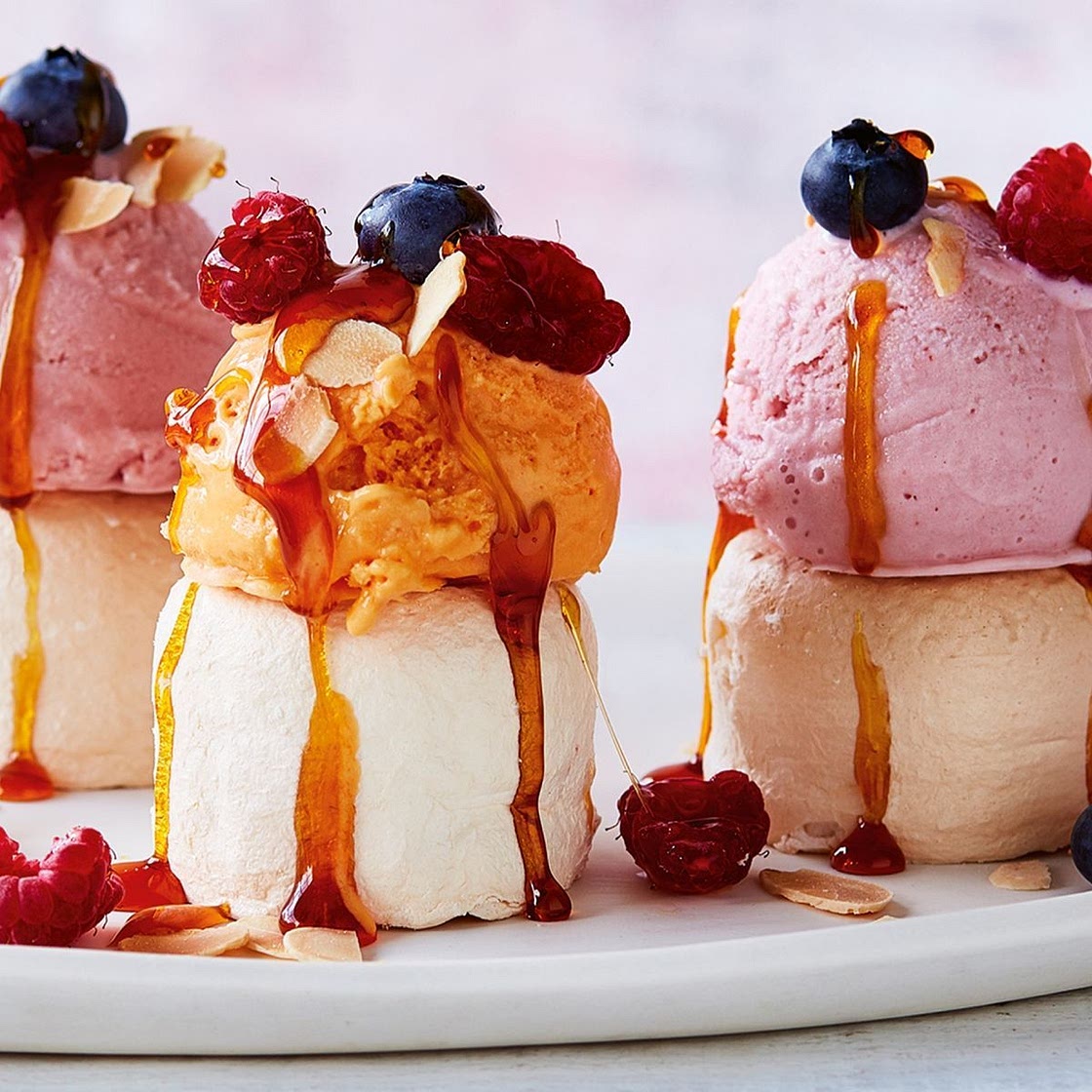 Mini pavlovas with gelato recipe