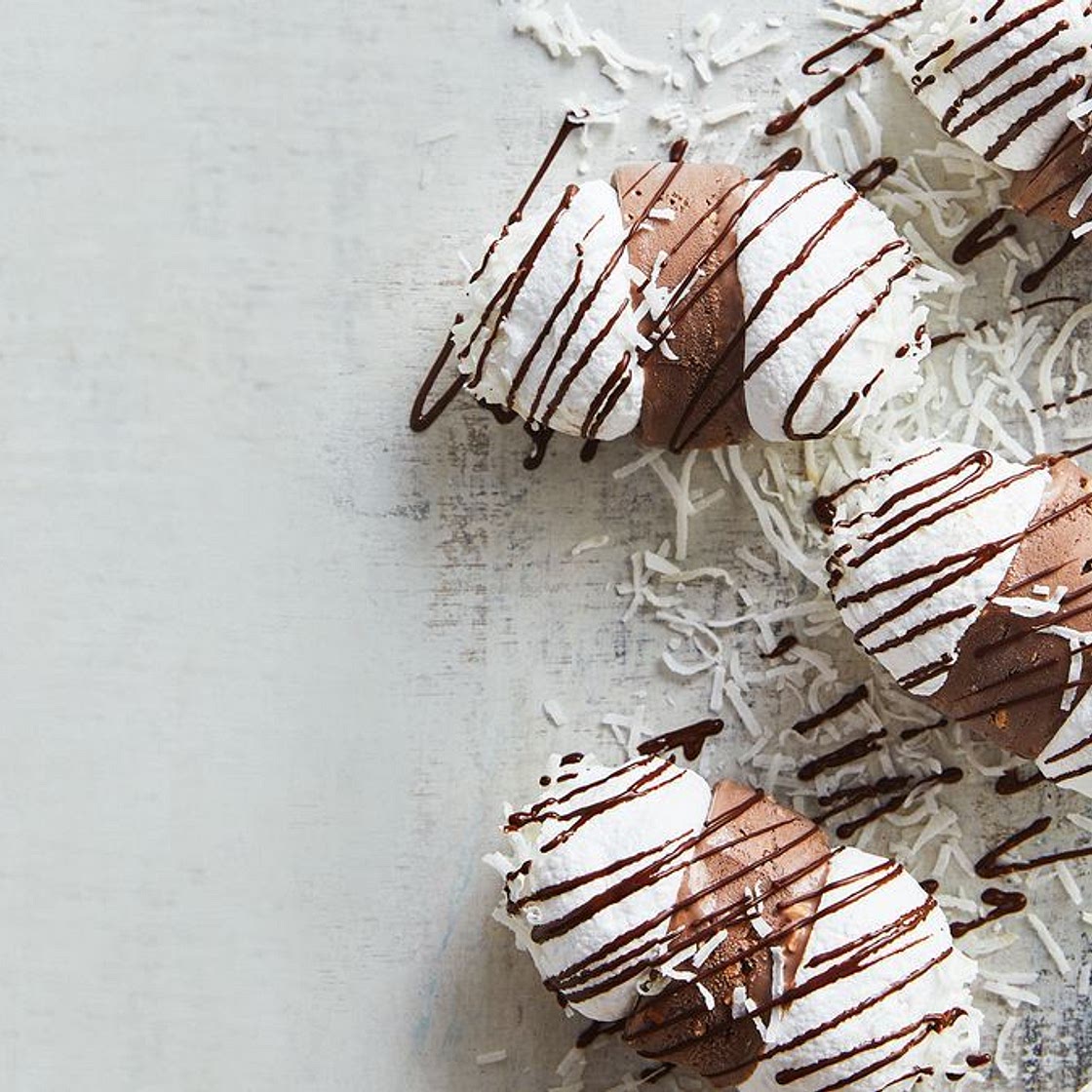 Mini pavlova lamingtons recipe