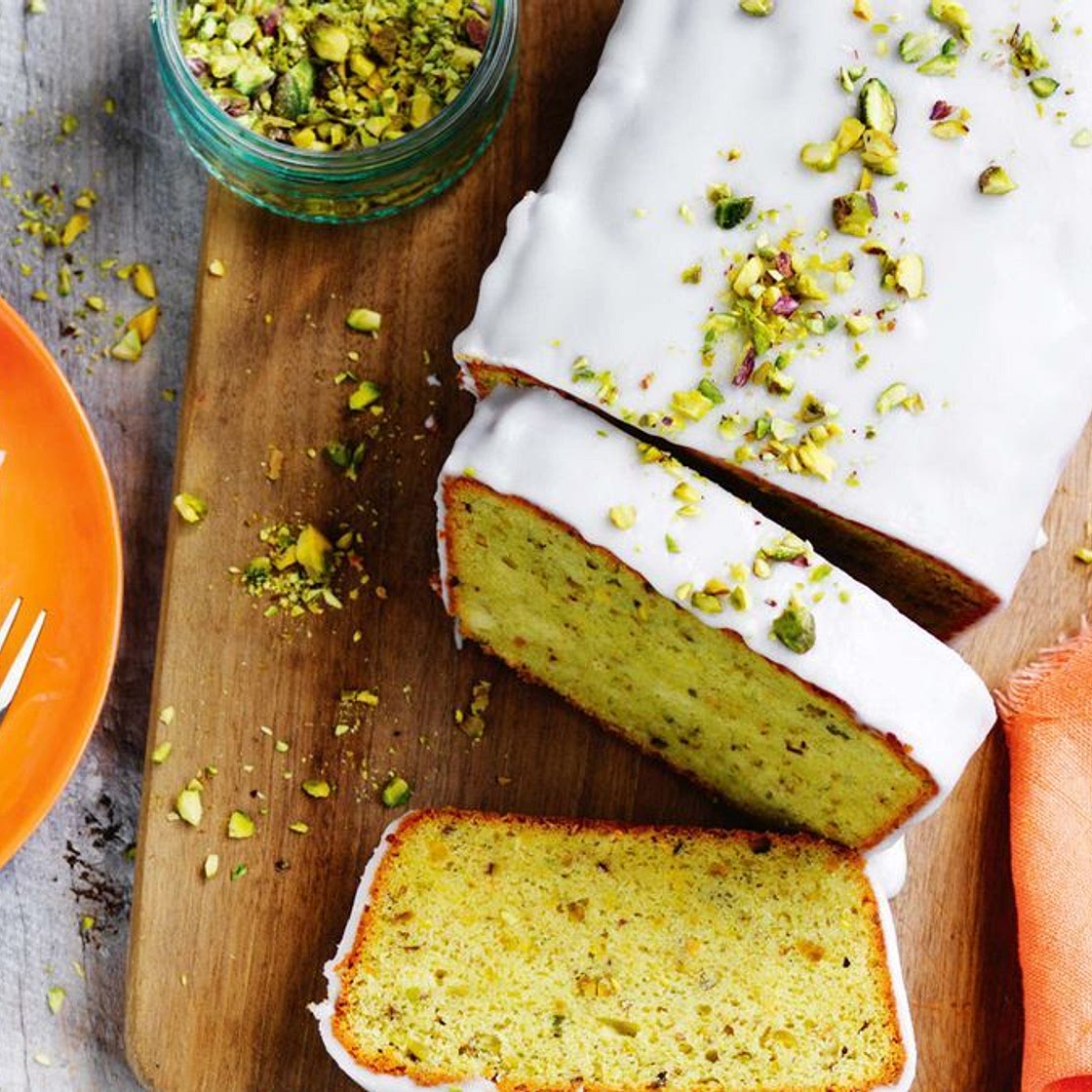 Avocado and pistachio cake