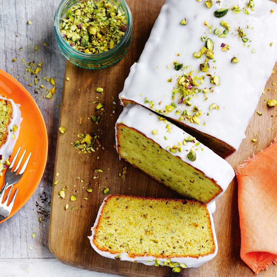 Avocado and pistachio cake