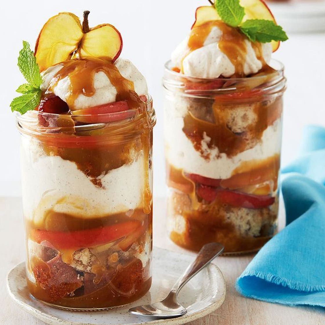 Caramelised apple jar cakes