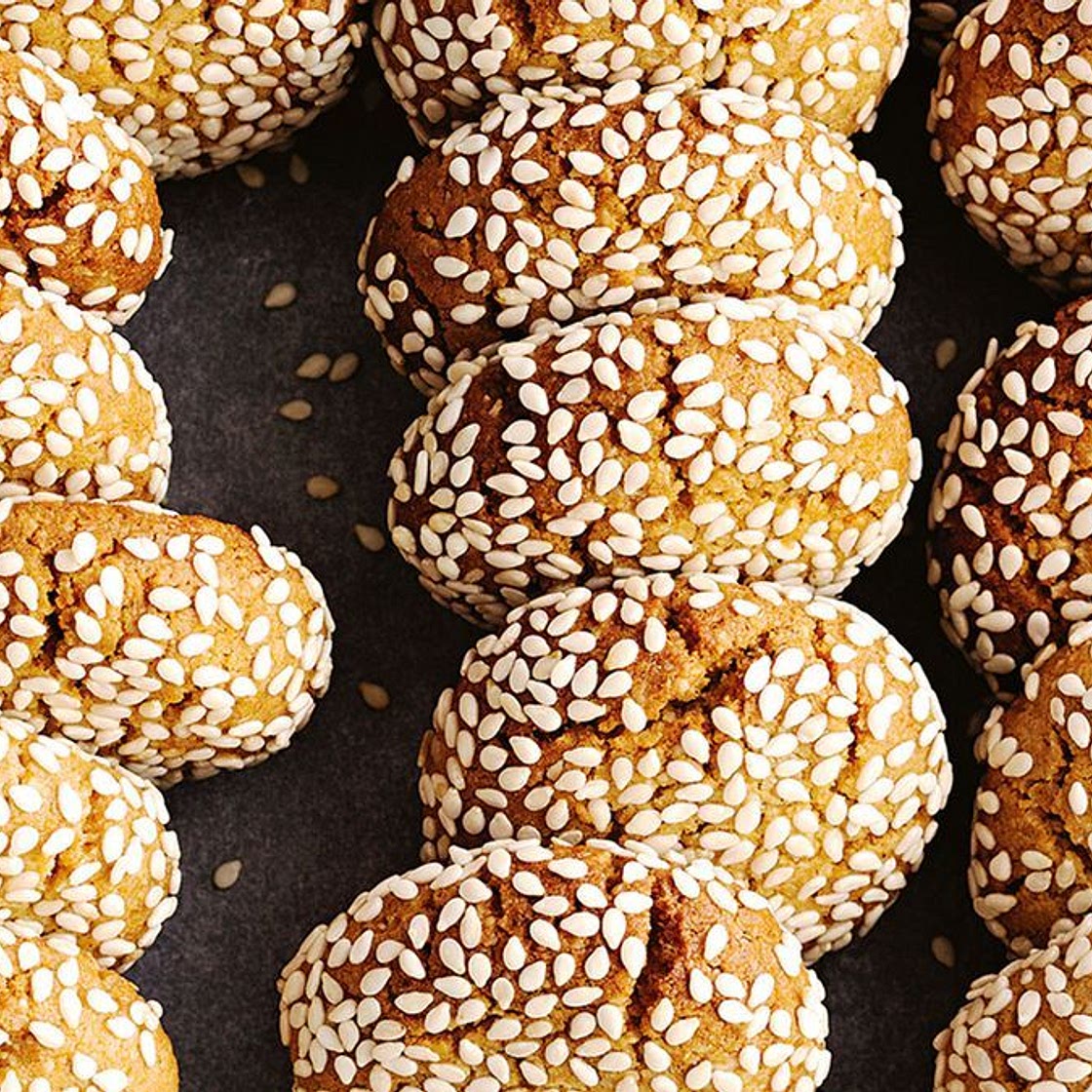 Tahini crackle biscuits