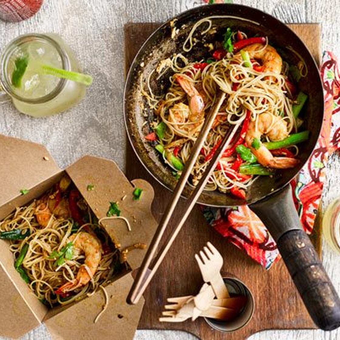 Singapore noodles with prawns
