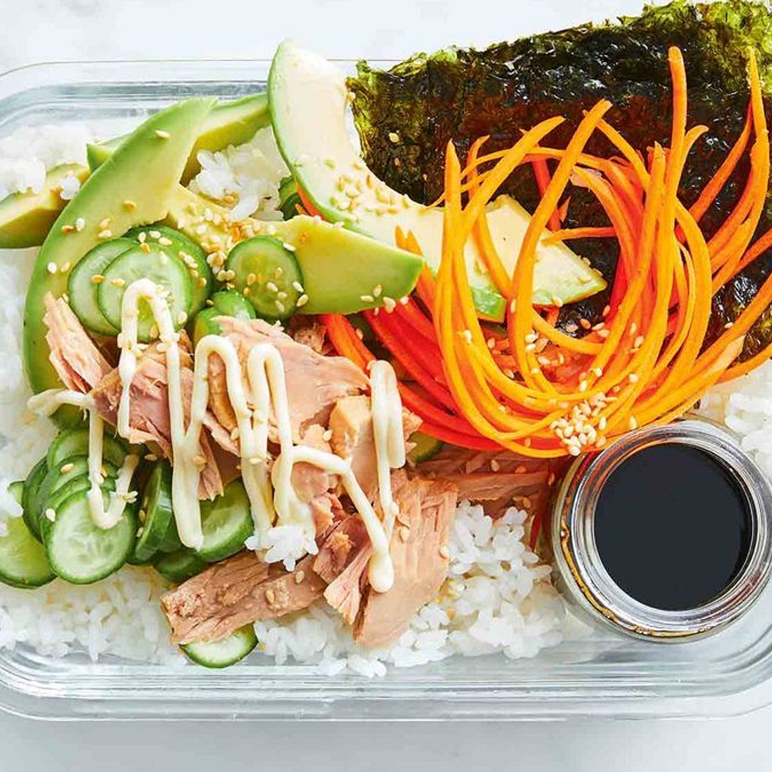 Tuna and avocado sushi salad recipe