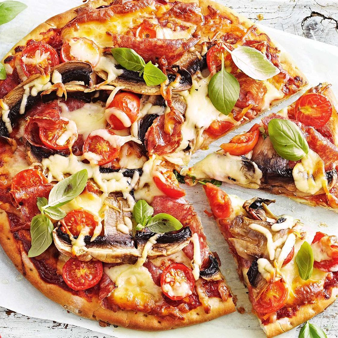 Easy, cheesy salami and mushroom pizza