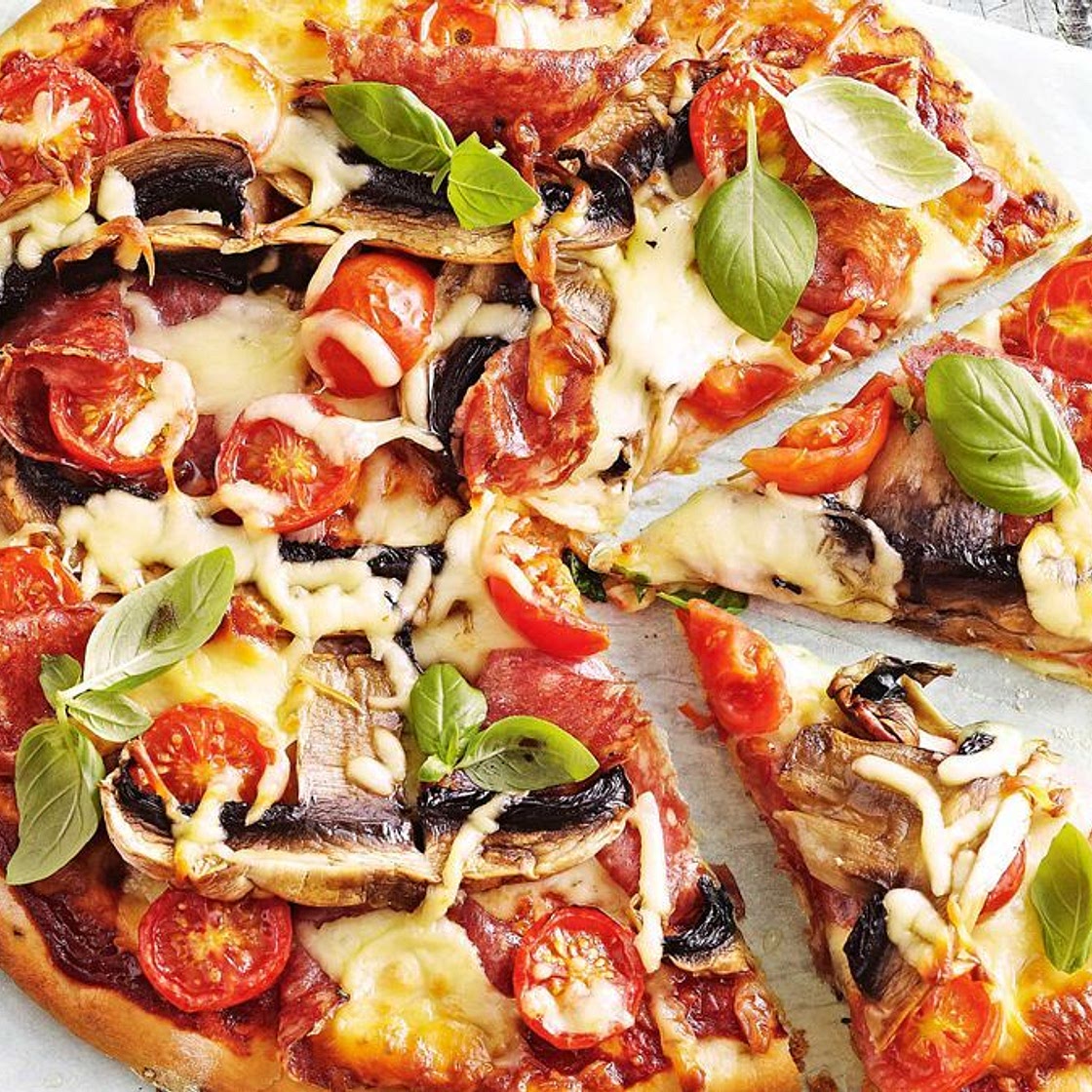 Easy, cheesy salami and mushroom pizza