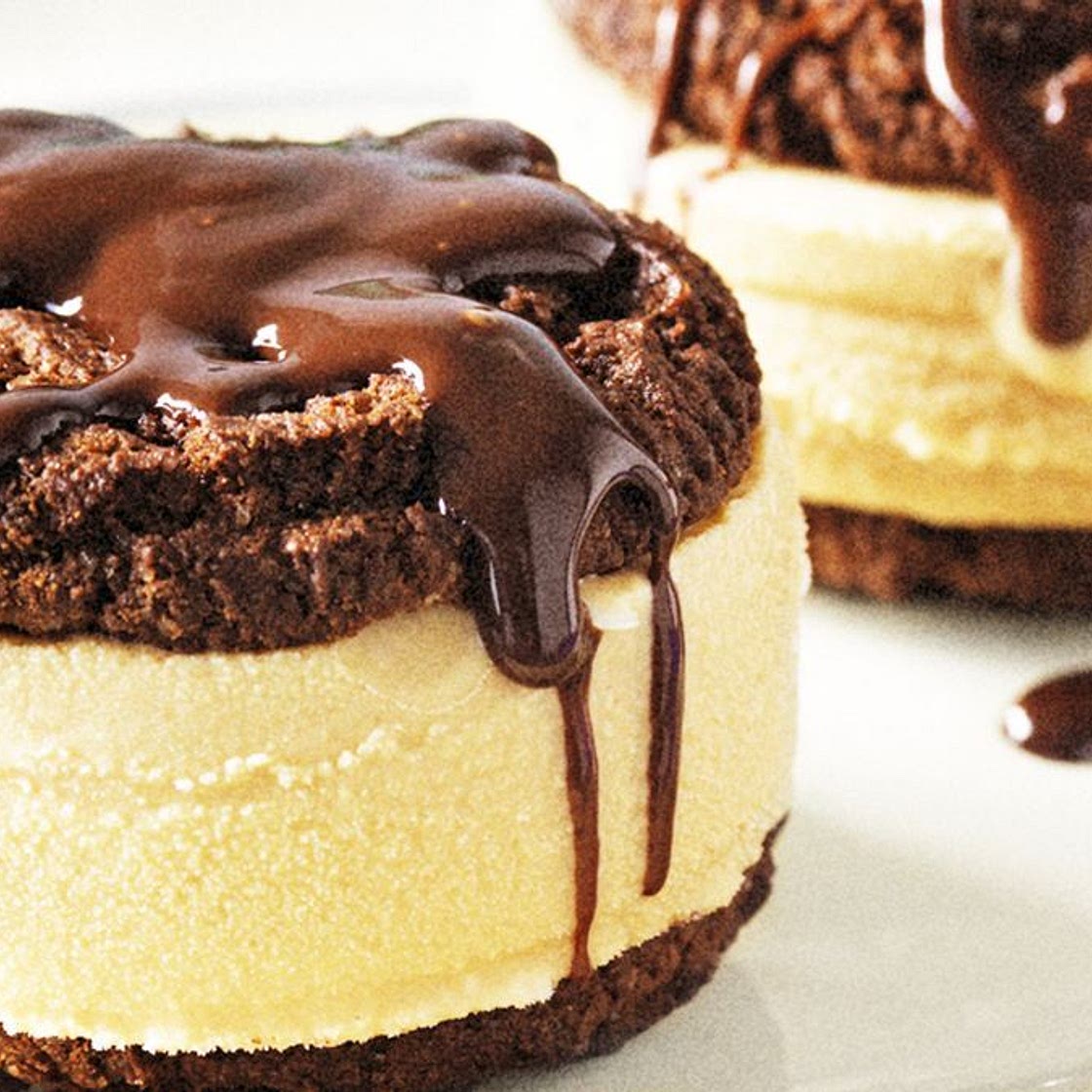 Easy dulce de leche ice-cream sandwiches