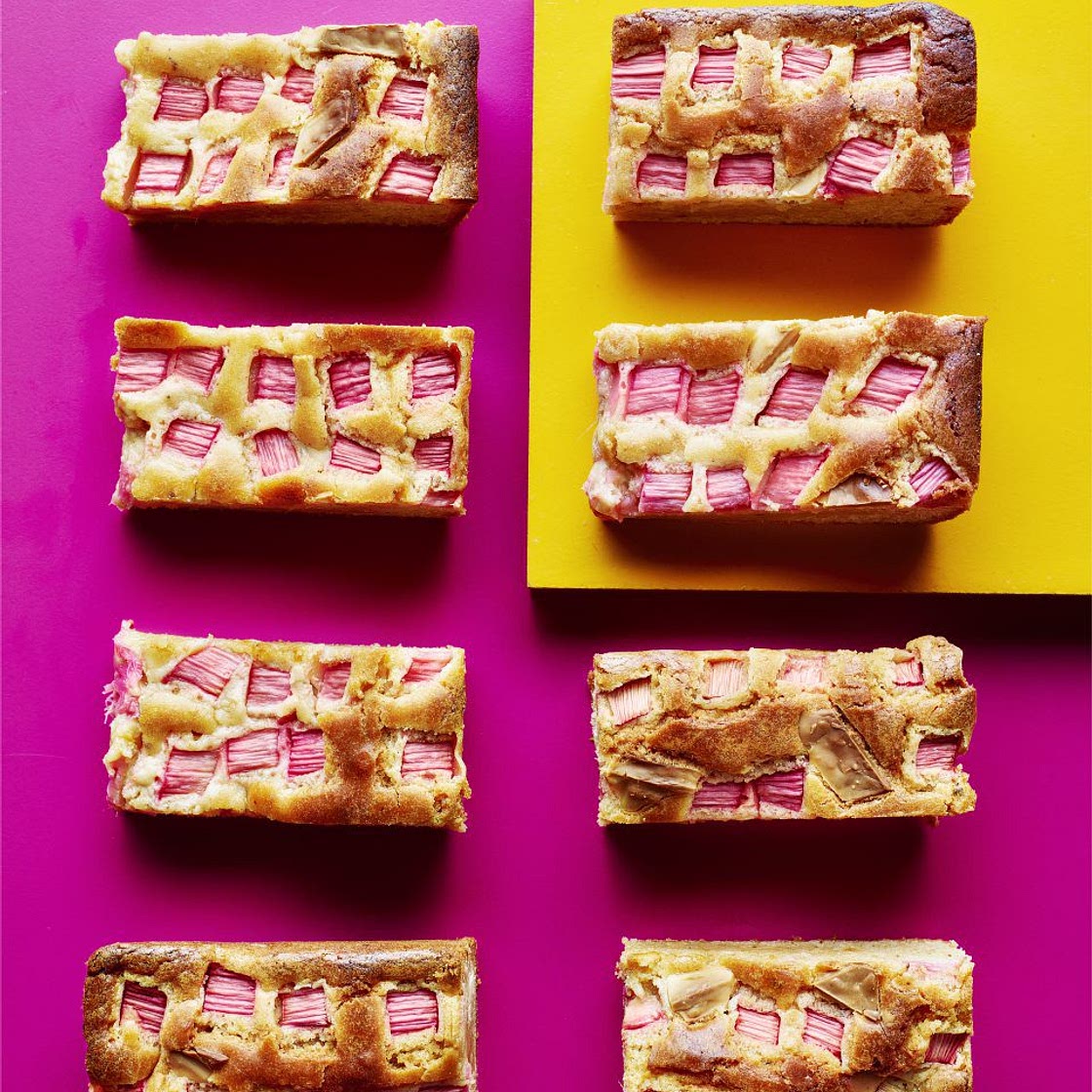 Rhubarb and custard blondies