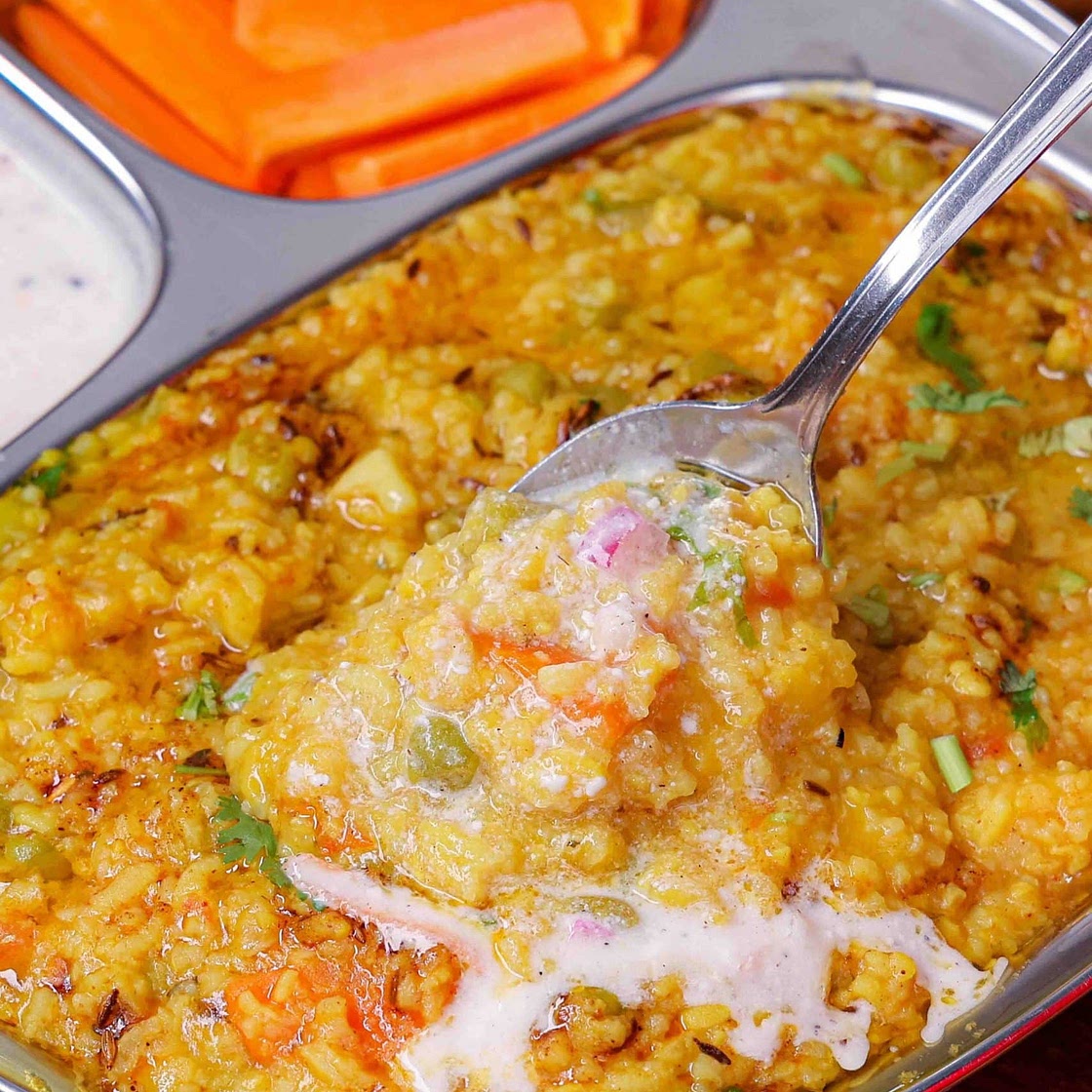 Masala Khichdi Recipe | Vegetable Khichdi | Moong Dal Masala Khichdi