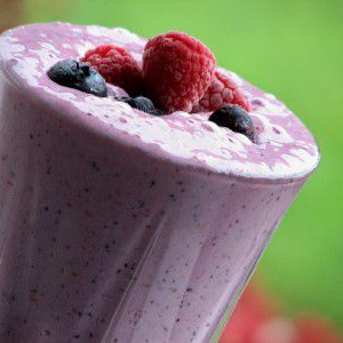 Quick Berry Milkshake