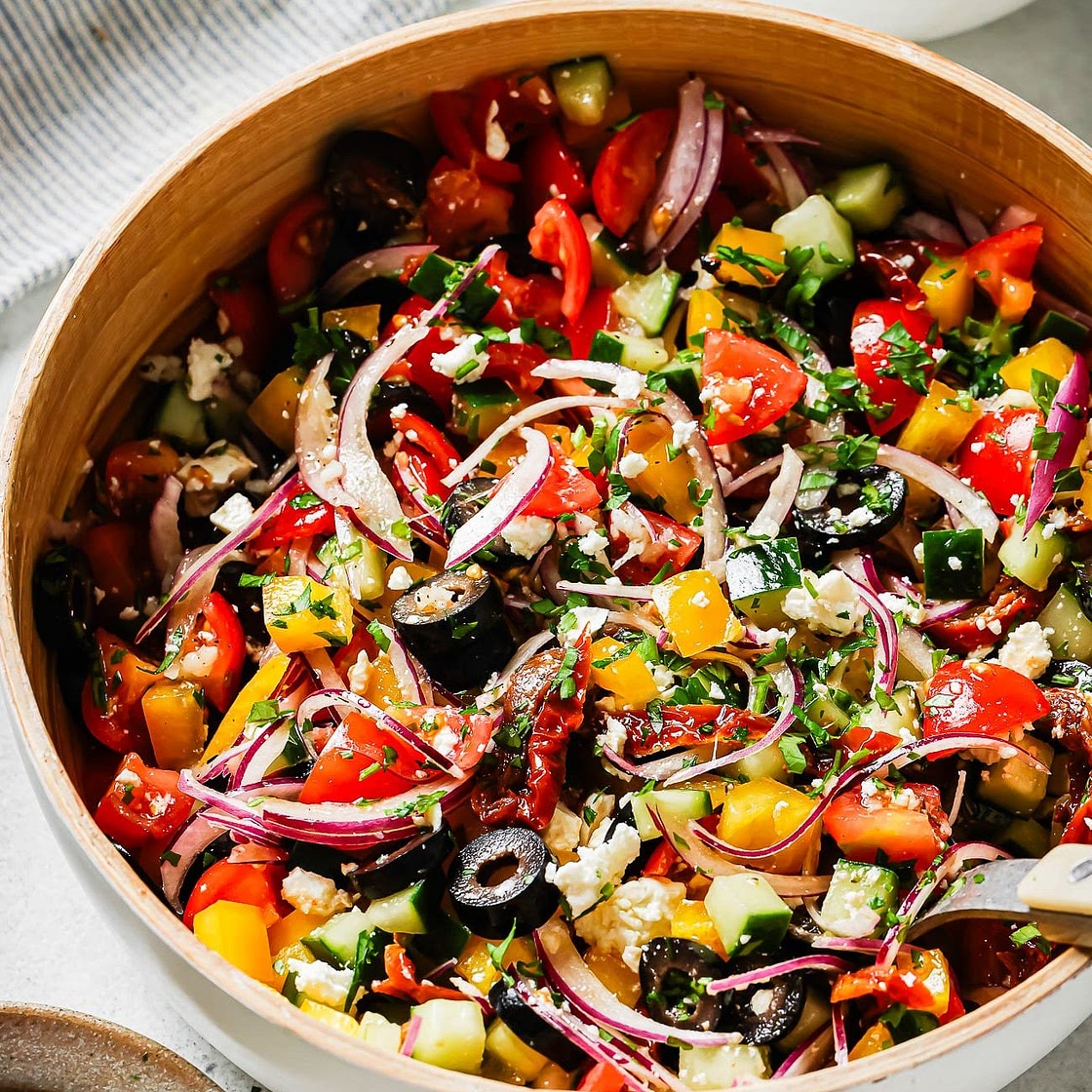 Mediterranean Salad Recipe – Fresh Veggies & Zesty Dressing!