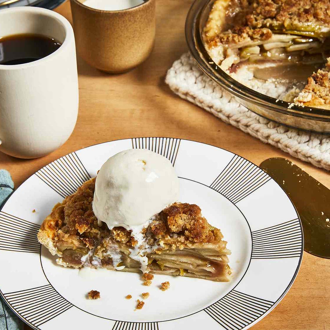 Apple Crumb Pie