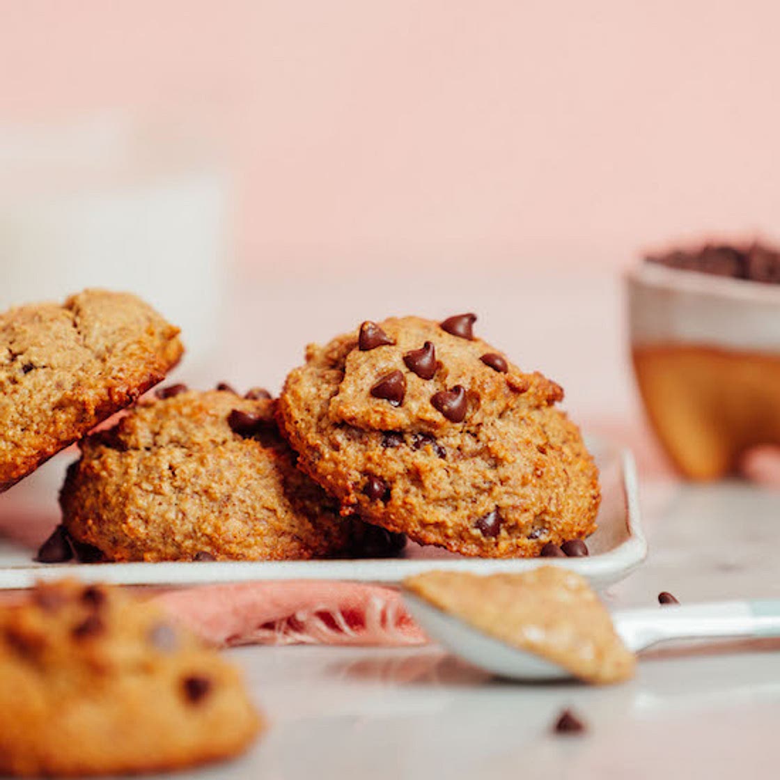 Fluffy 1-Bowl Banana Chocolate Chip Cookies