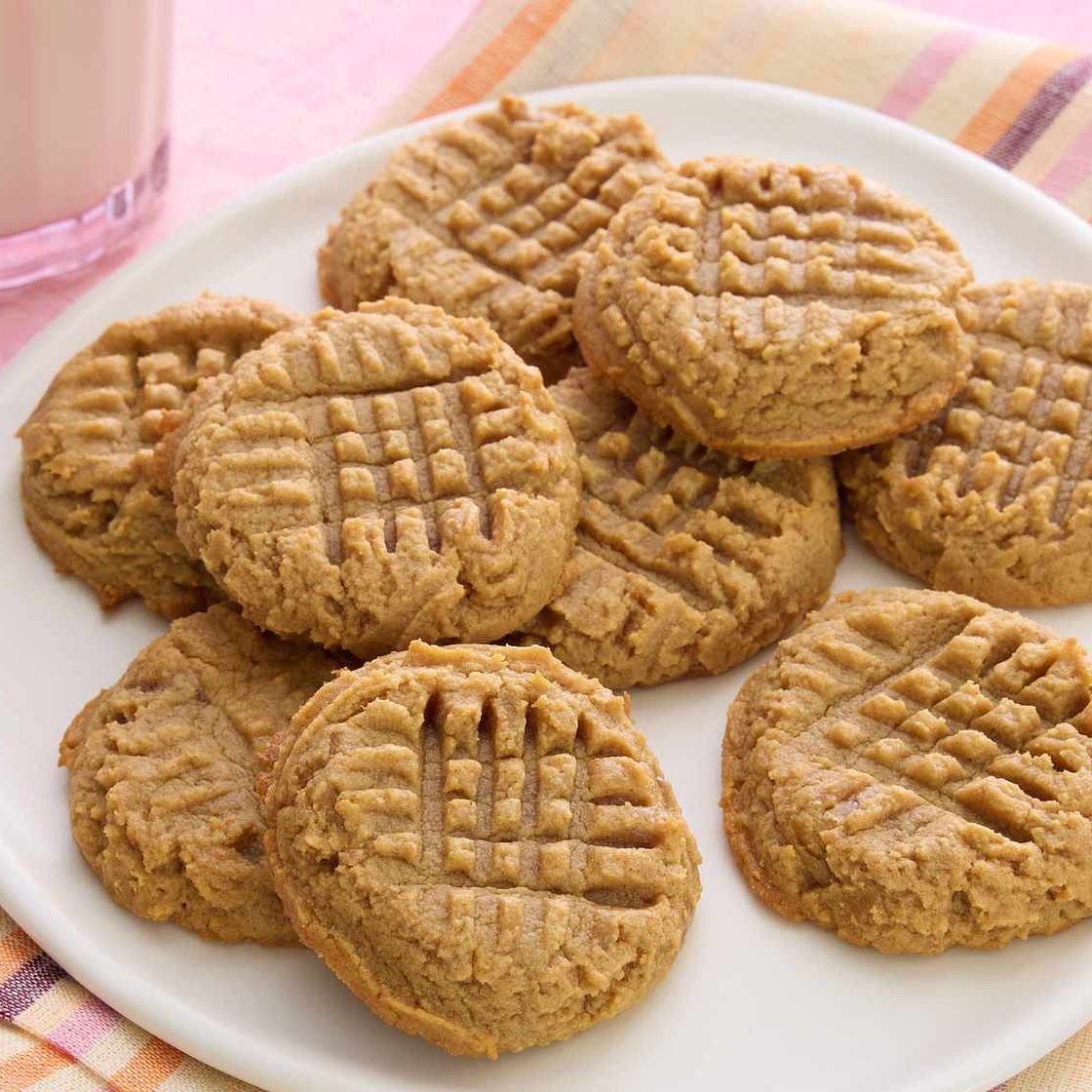 4-Ingredient Keto Peanut Butter Cookies