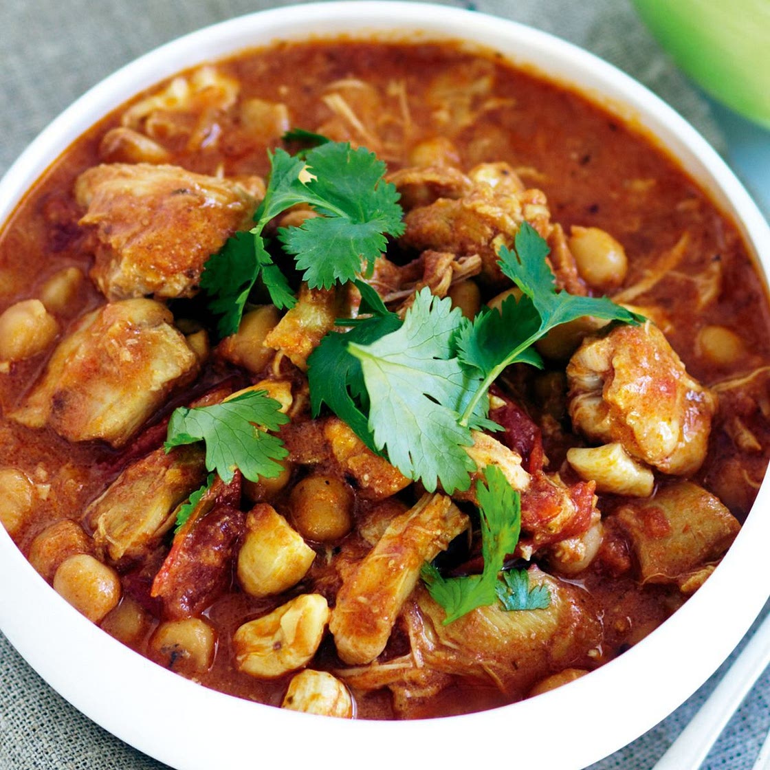 Slow-cooker chicken and chickpea curry