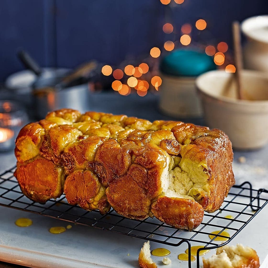 Banana monkey bread