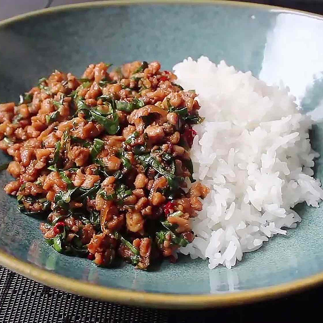 Spicy Thai Basil Chicken (Pad Krapow Gai)