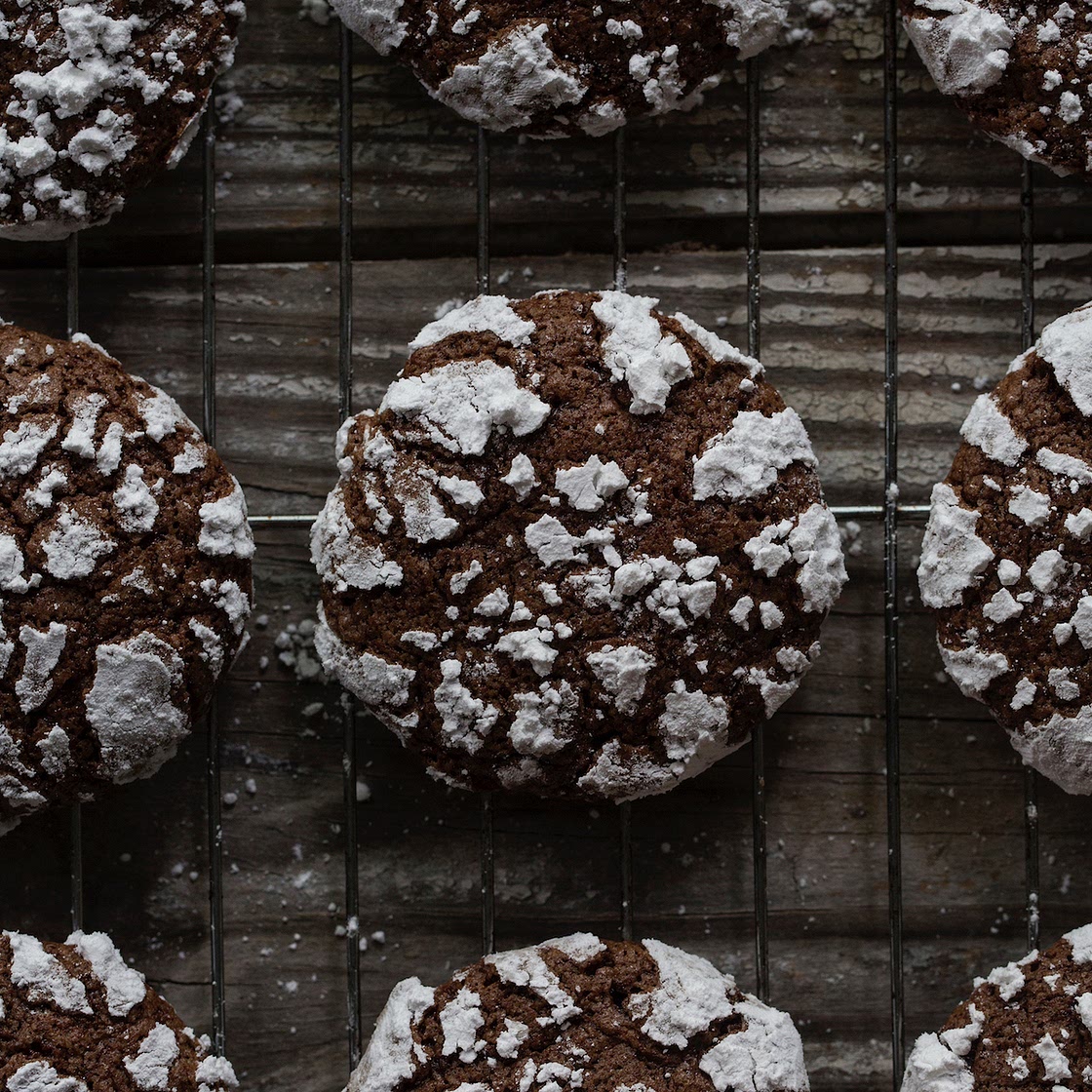 Mexican Chocolate Crinkle Cookies