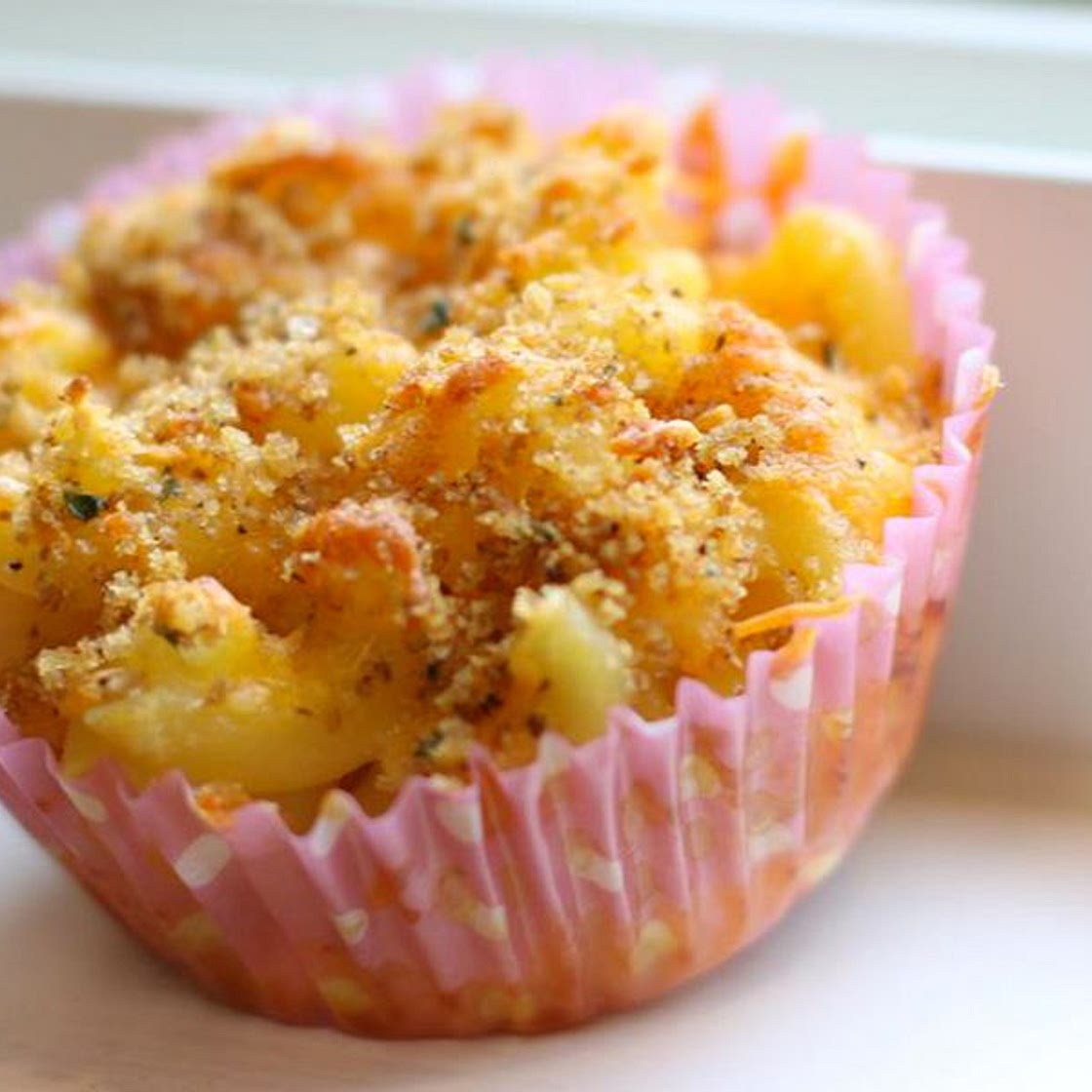 Easy Mac and Cheese Muffins