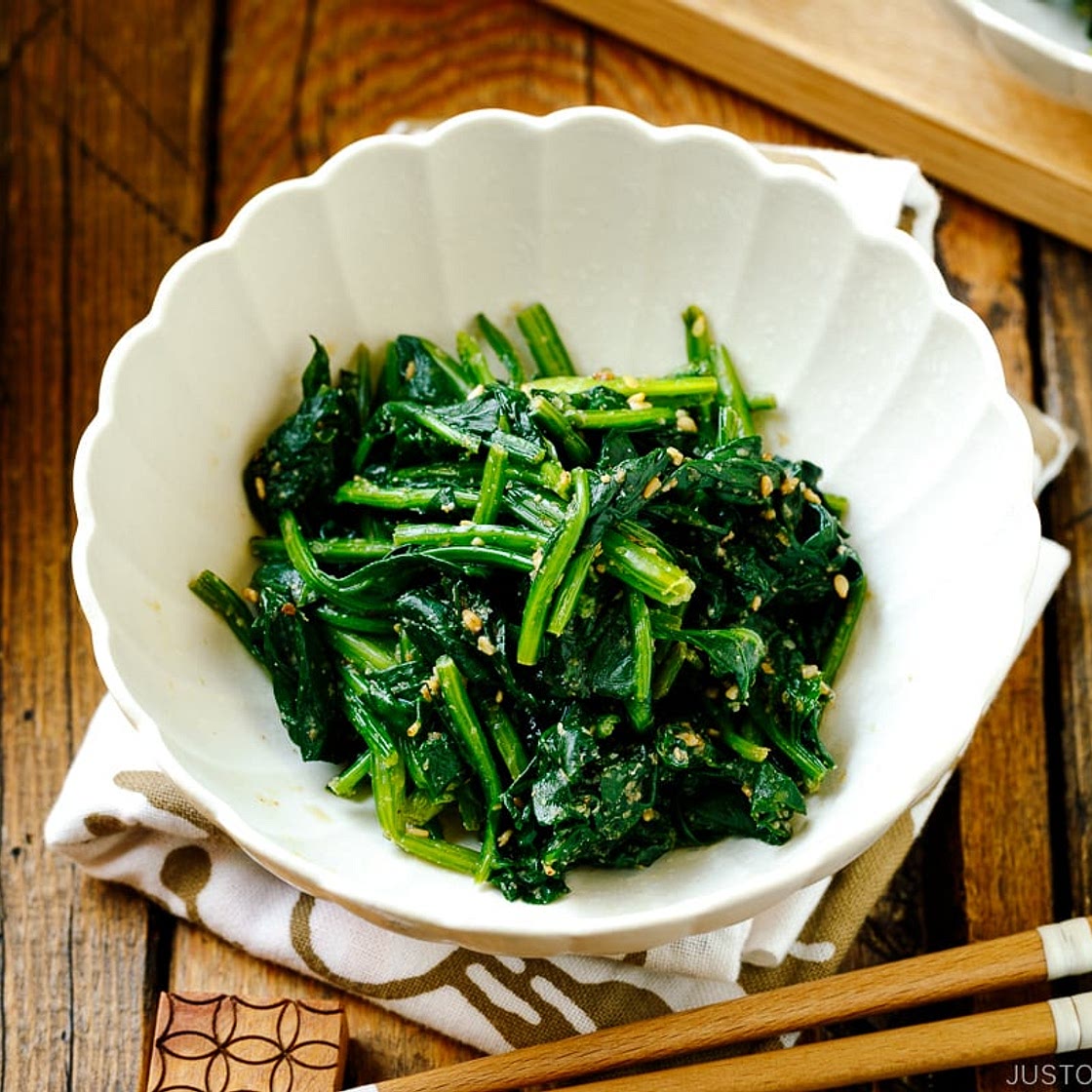 Japanese Spinach Salad with Sesame Dressing (Gomaae)